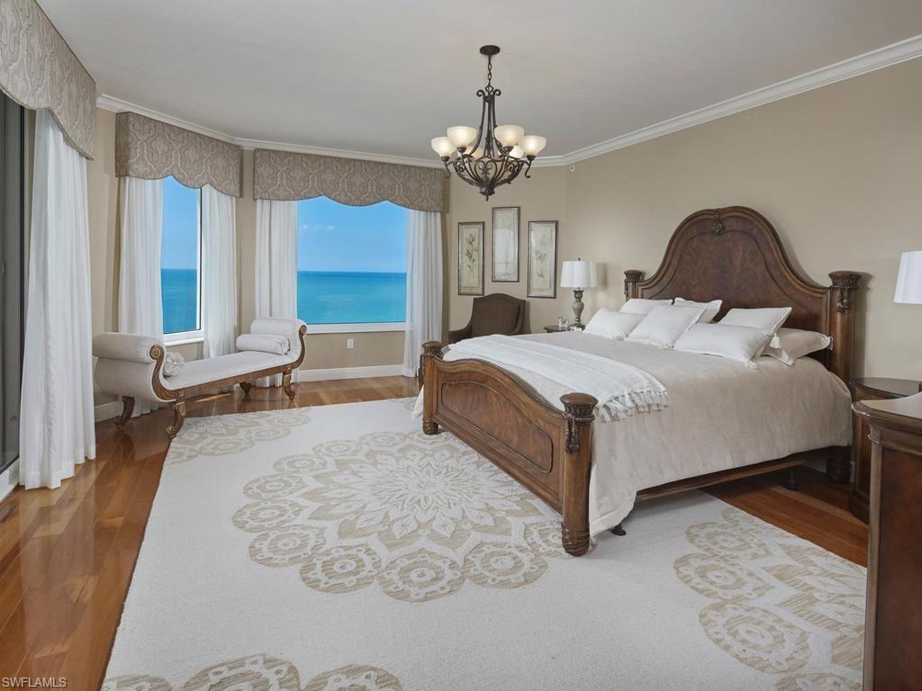 970 Cape Marco DR 806 photo 13