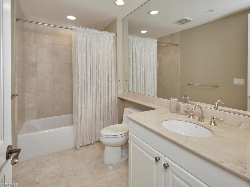 970 Cape Marco DR 806 photo 16