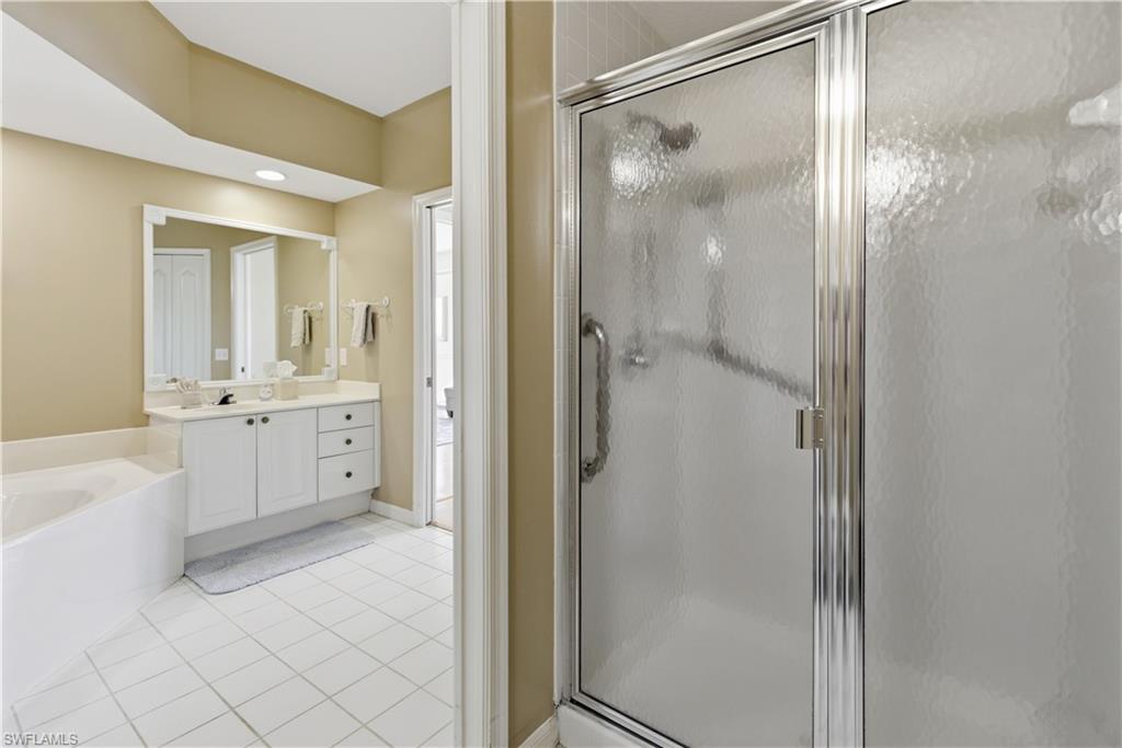 Alternate Master Bath View
