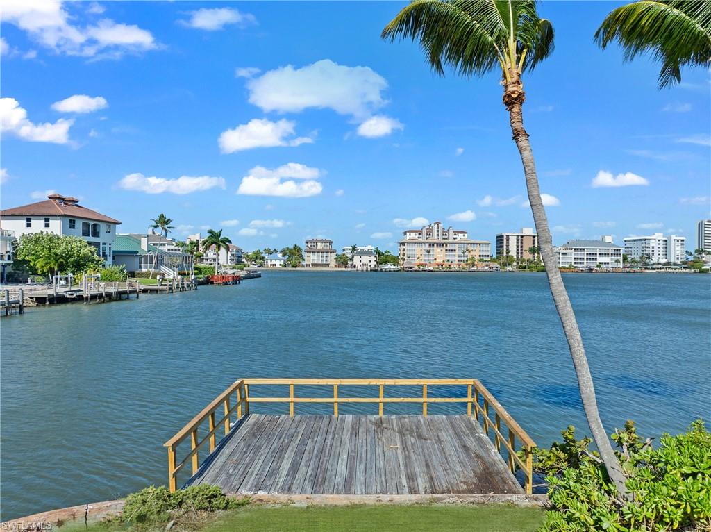 Point lot on wide bay view!
