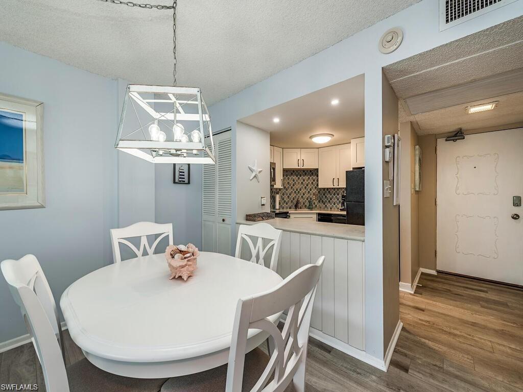 1 Bluebill AVE 709 photo 7