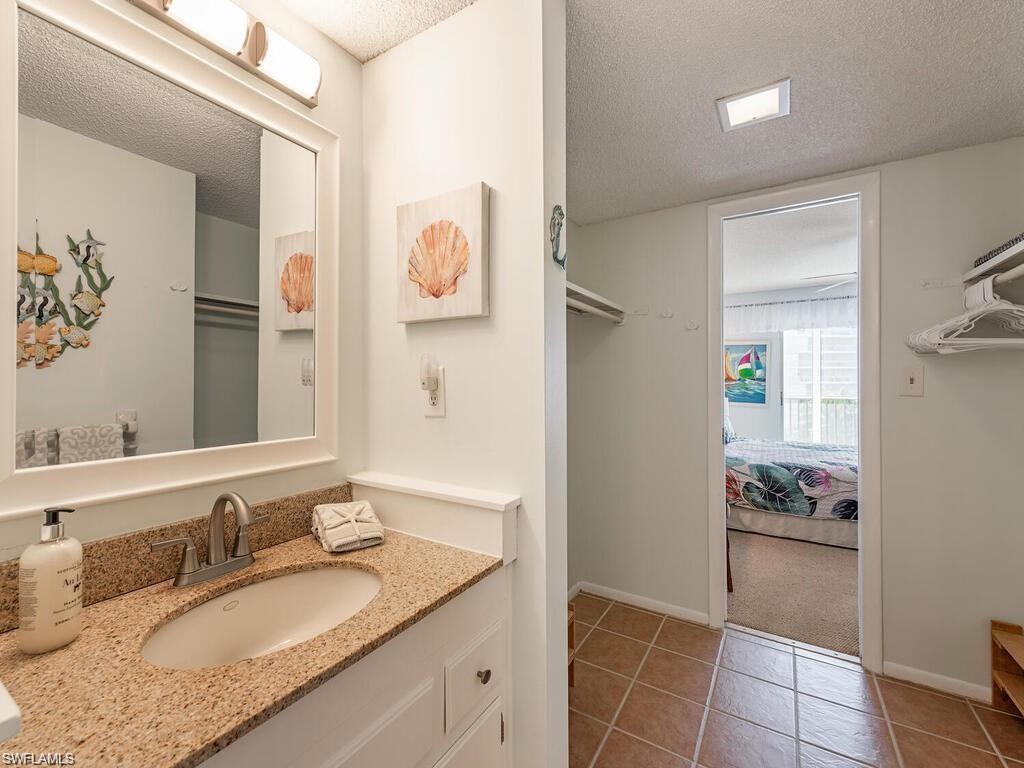 1 Bluebill AVE 709 photo 11
