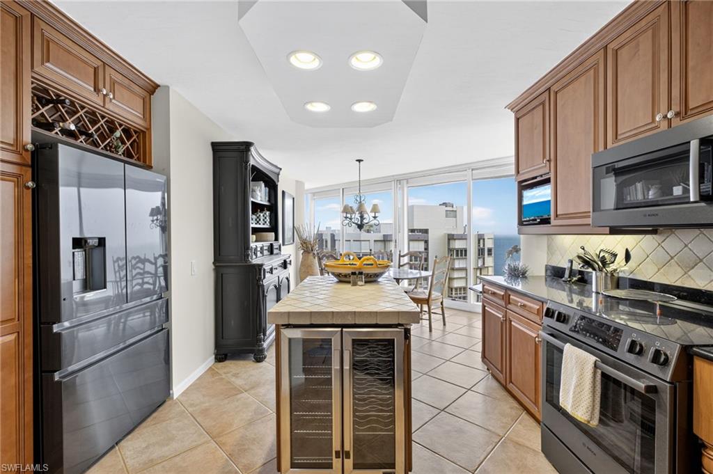 4041 Gulf Shore BLVD N 1807 photo 6