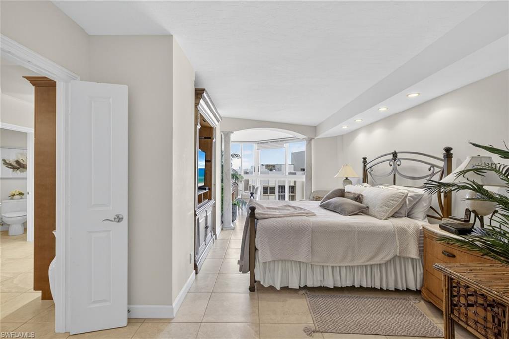 4041 Gulf Shore BLVD N 1807 photo 17