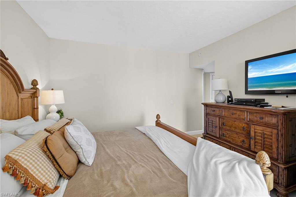 4041 Gulf Shore BLVD N 1807 photo 33