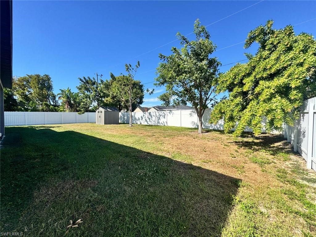 209 SE 26th TER photo 7