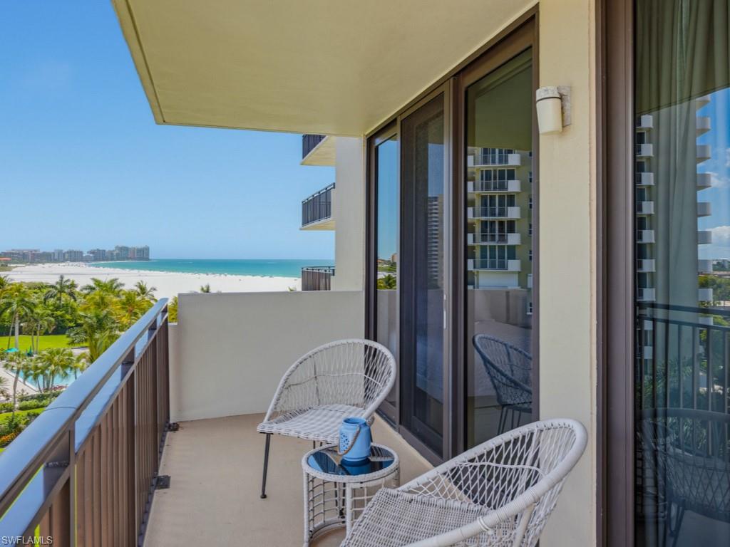 180 Seaview CT 706