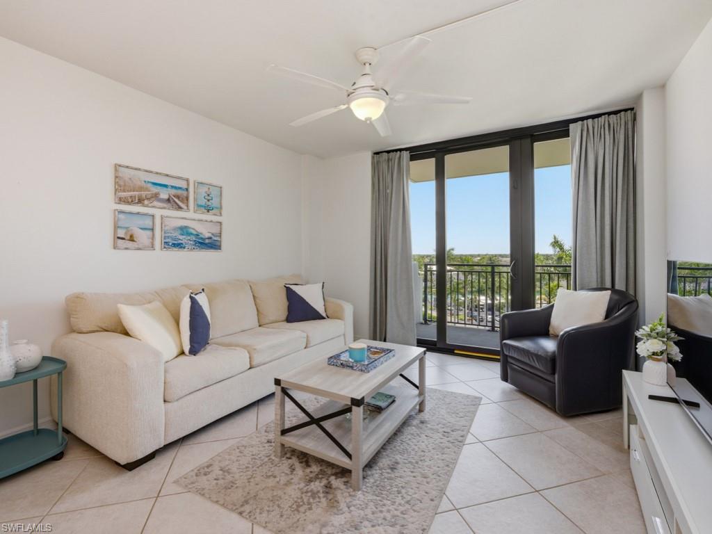 180 Seaview CT 706