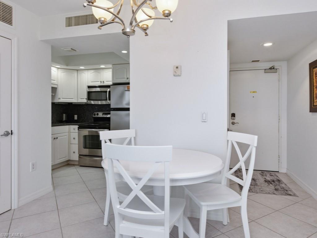 180 Seaview CT 706 photo 9