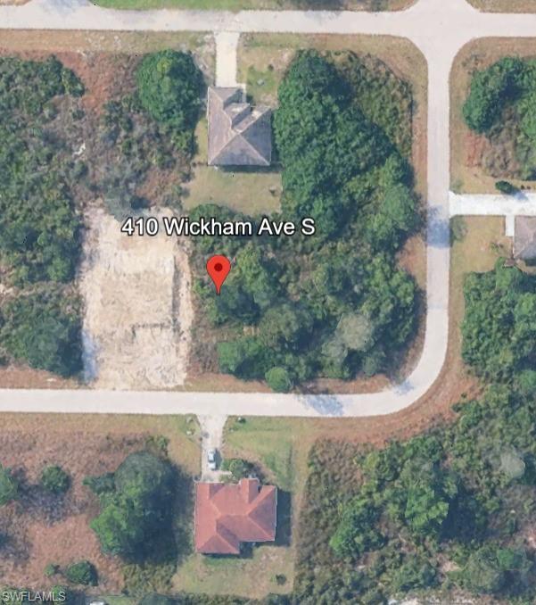 Aerial map of property and surrounding area