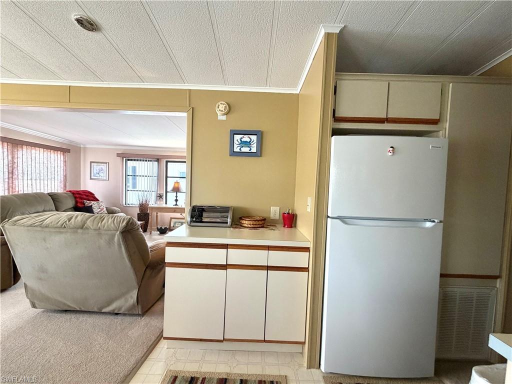 4710 Pilgrims WAY W photo 10
