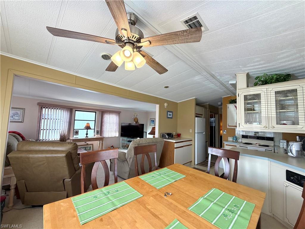 4710 Pilgrims WAY W photo 8
