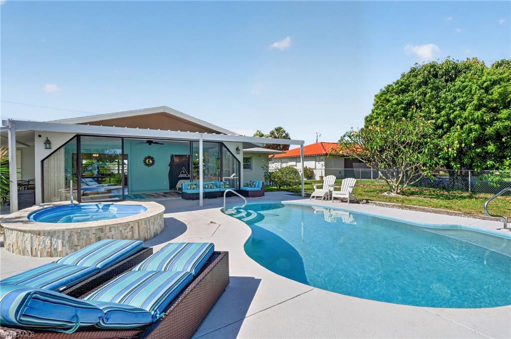 Large pool deck