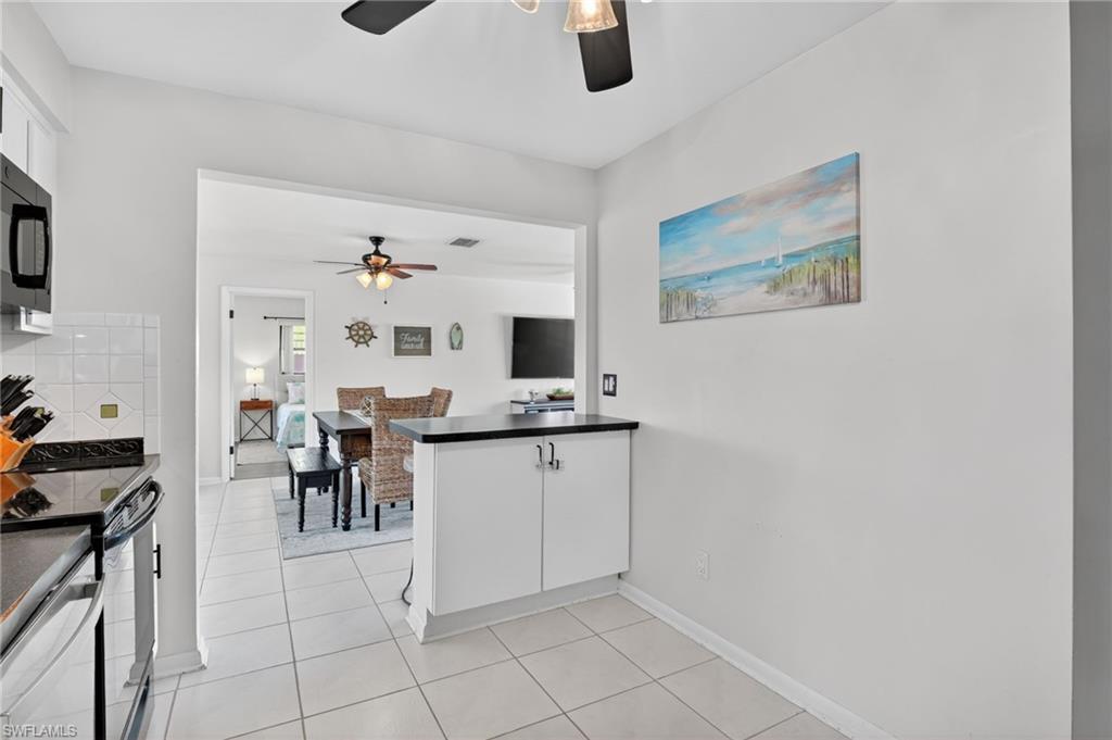 Extra storage under the breakfast bar
