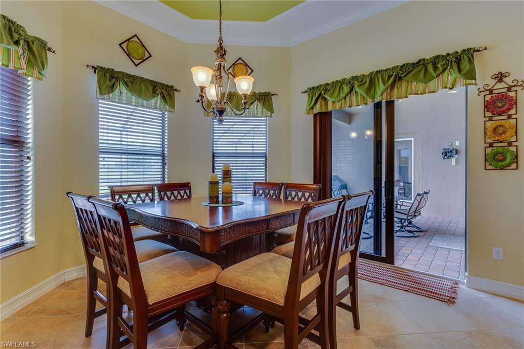 7771 Cottesmore DR photo 11