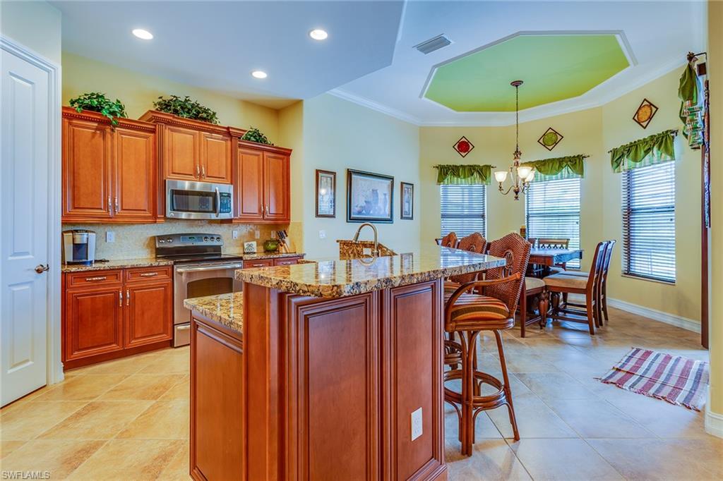 7771 Cottesmore DR photo 8