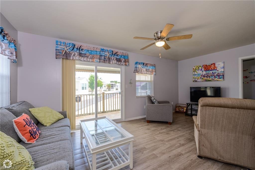 11089 Sunglow LN