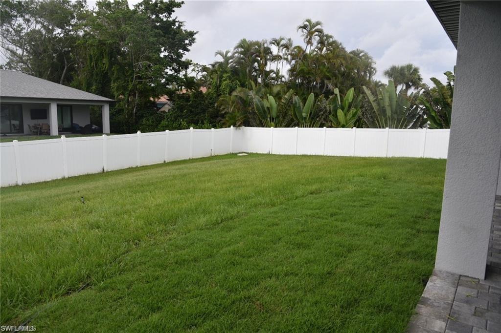 4666 Villa Capri LN photo 6