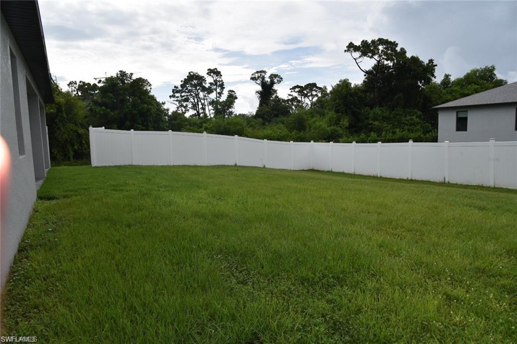 4666 Villa Capri LN