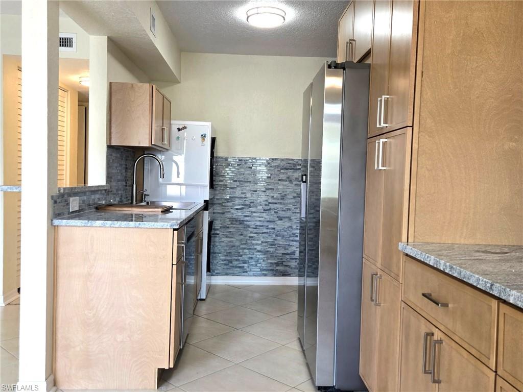 4625 Bayshore DR D1