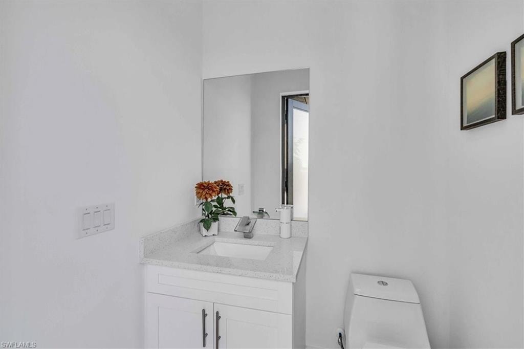 116 SE 5th PL photo 31