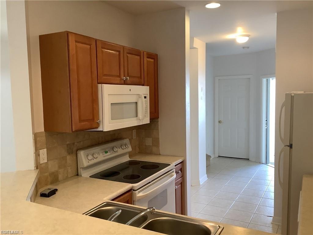 8567 Athena CT