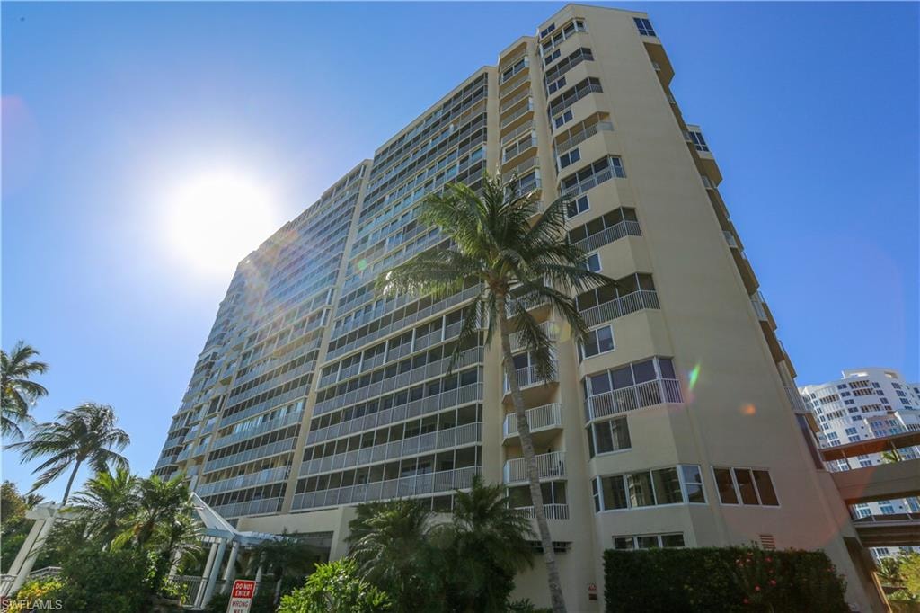 4041 Gulf Shore BLVD N 305