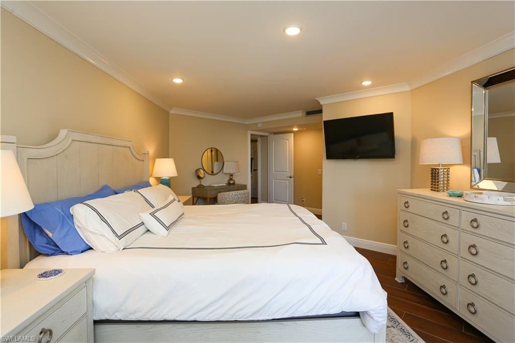4041 Gulf Shore BLVD N 305 photo 22