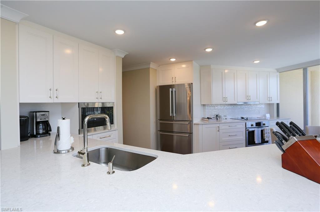 4041 Gulf Shore BLVD N 305 photo 9