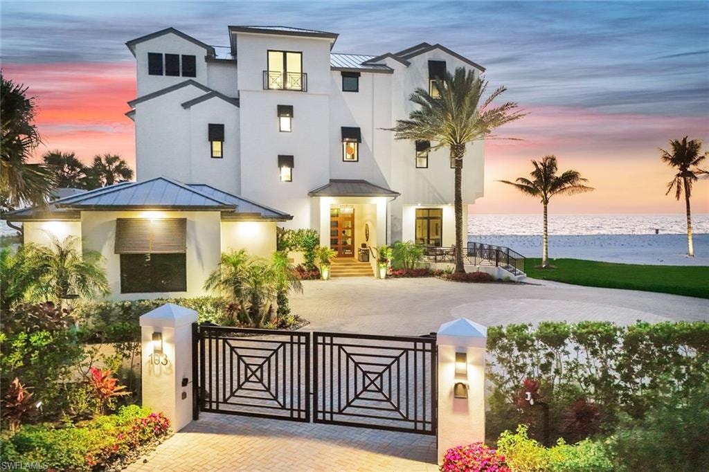103 Saint Lucia LN