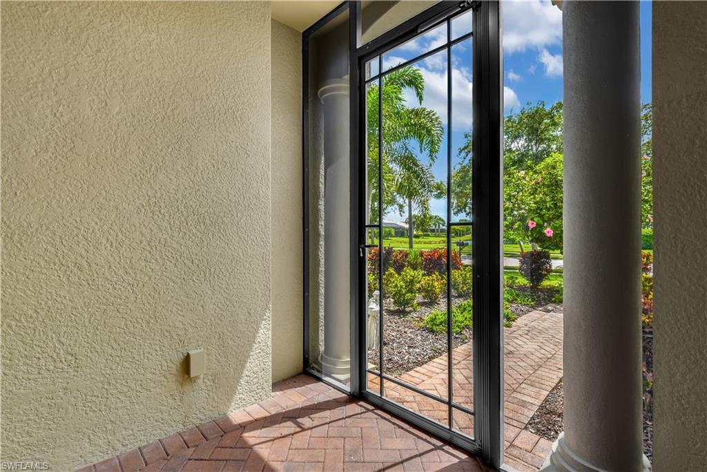 Screened Front Entry