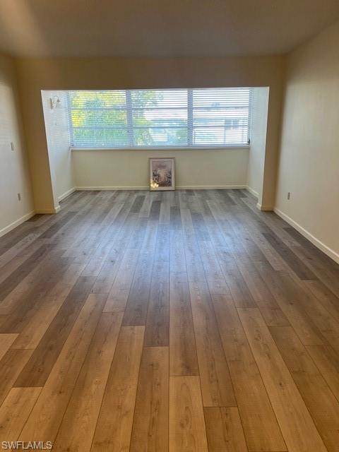 New laminate floor throughout.