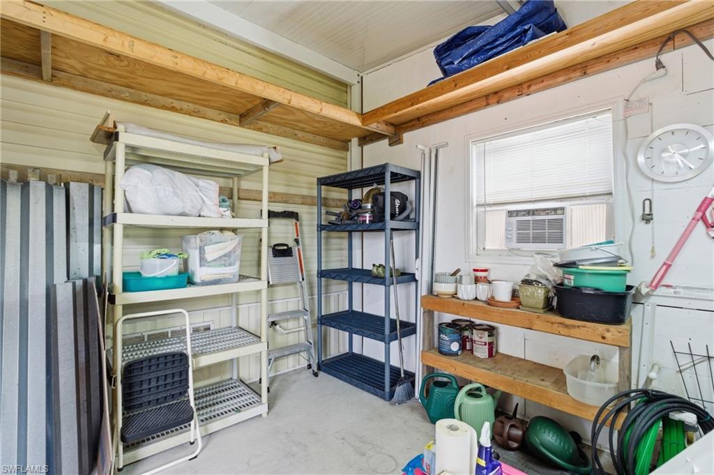 Storage / workshop