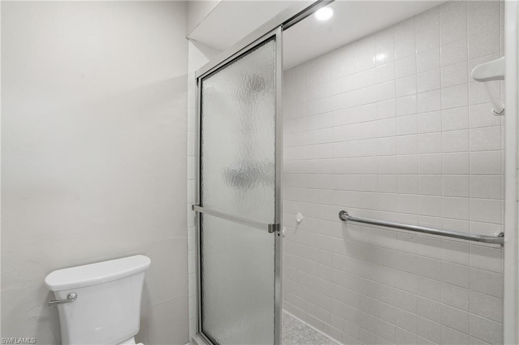 1333 SE 40th TER 2A photo 19