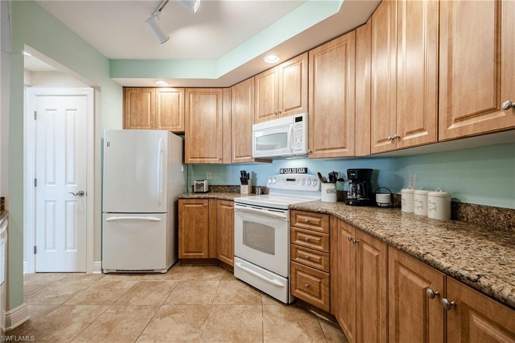 2825 Palm Beach BLVD 608 photo 9