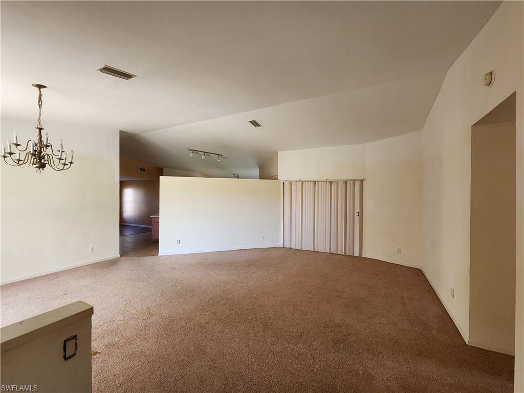132 Dania CIR