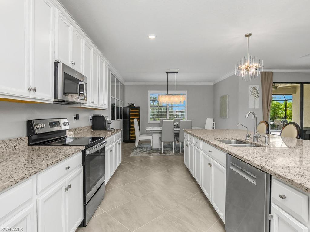 17575 Kinzie LN photo 10