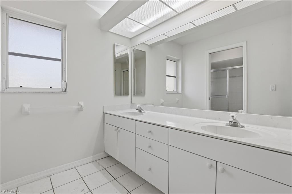 1022 SW 18th TER photo 19