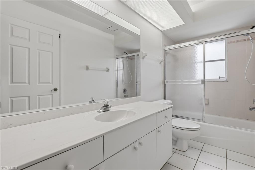 1022 SW 18th TER photo 21