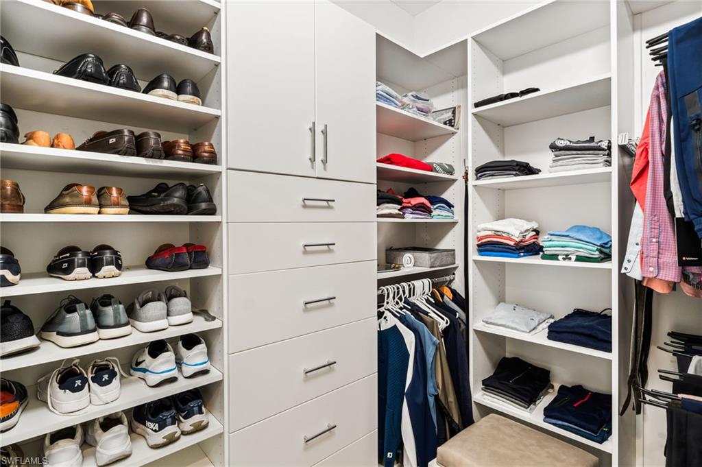 Primarty suite dual walk-in closets, plus added shoe closet!