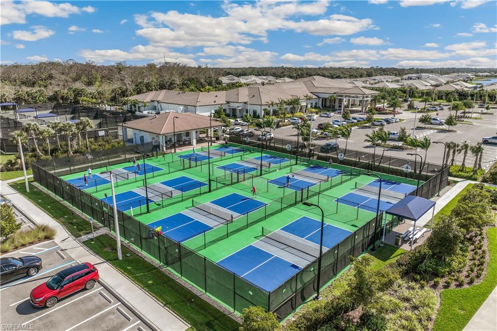 8 lighted pickleball courts