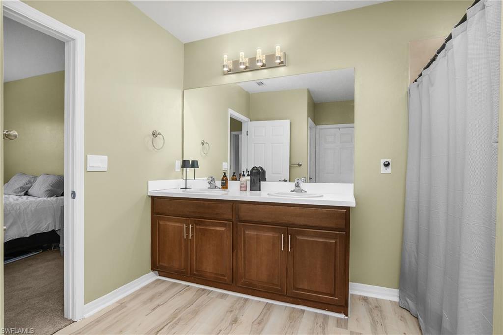 2544 20th PL photo 20