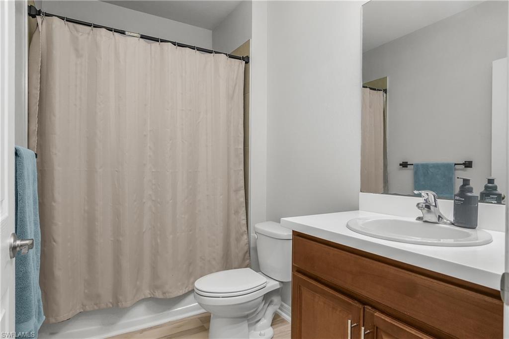 2544 20th PL photo 24