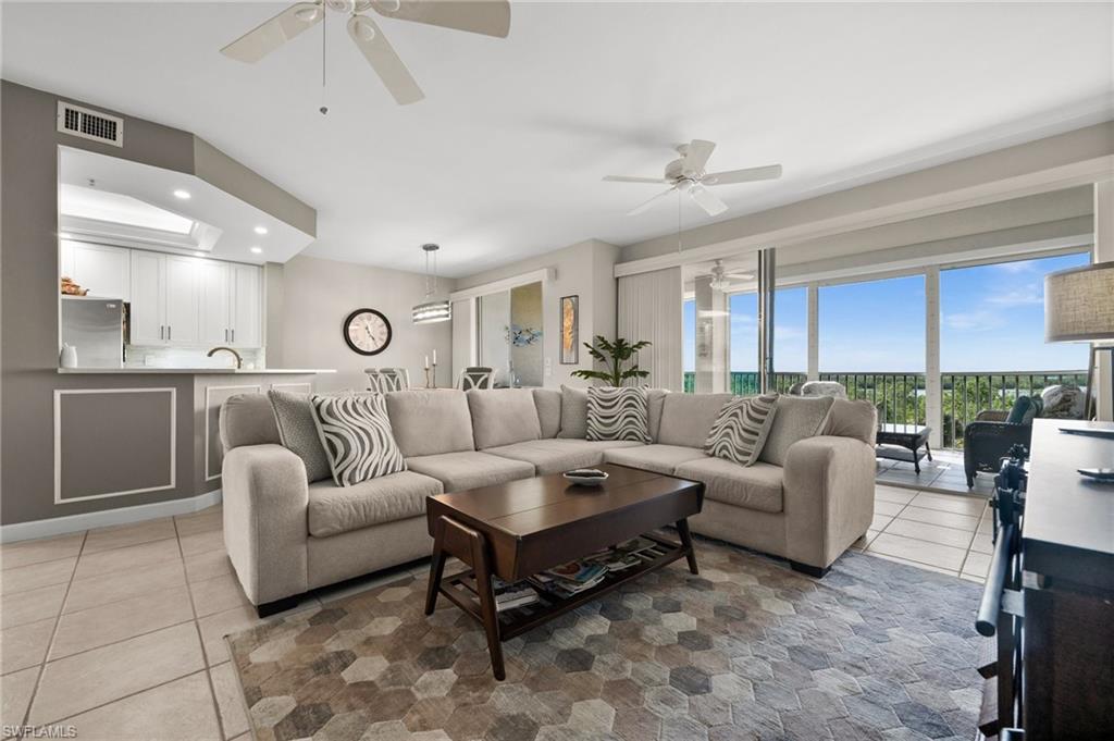 Spacious living room