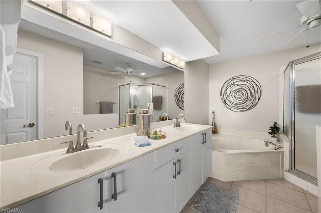 Mater bath ensuite