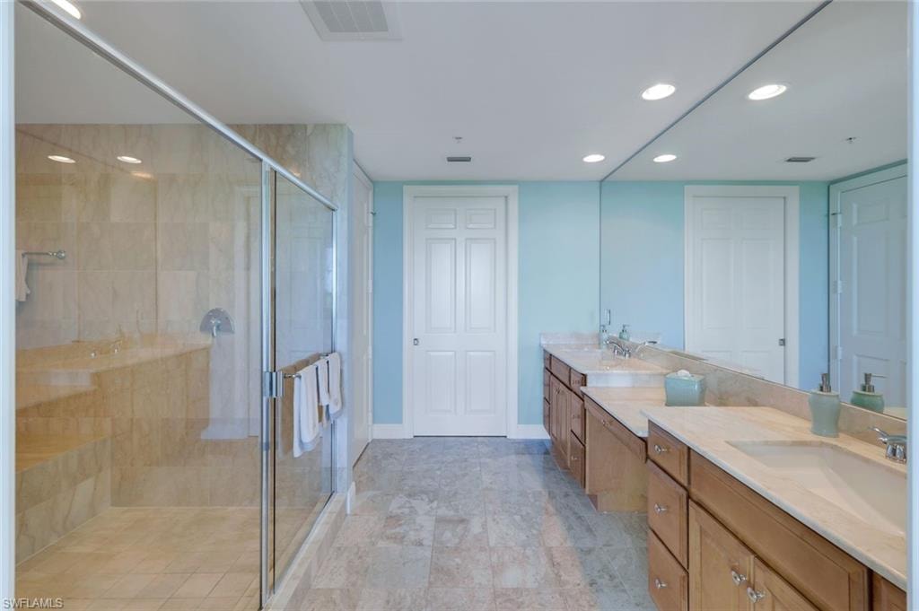 275 Indies WAY 706 photo 20