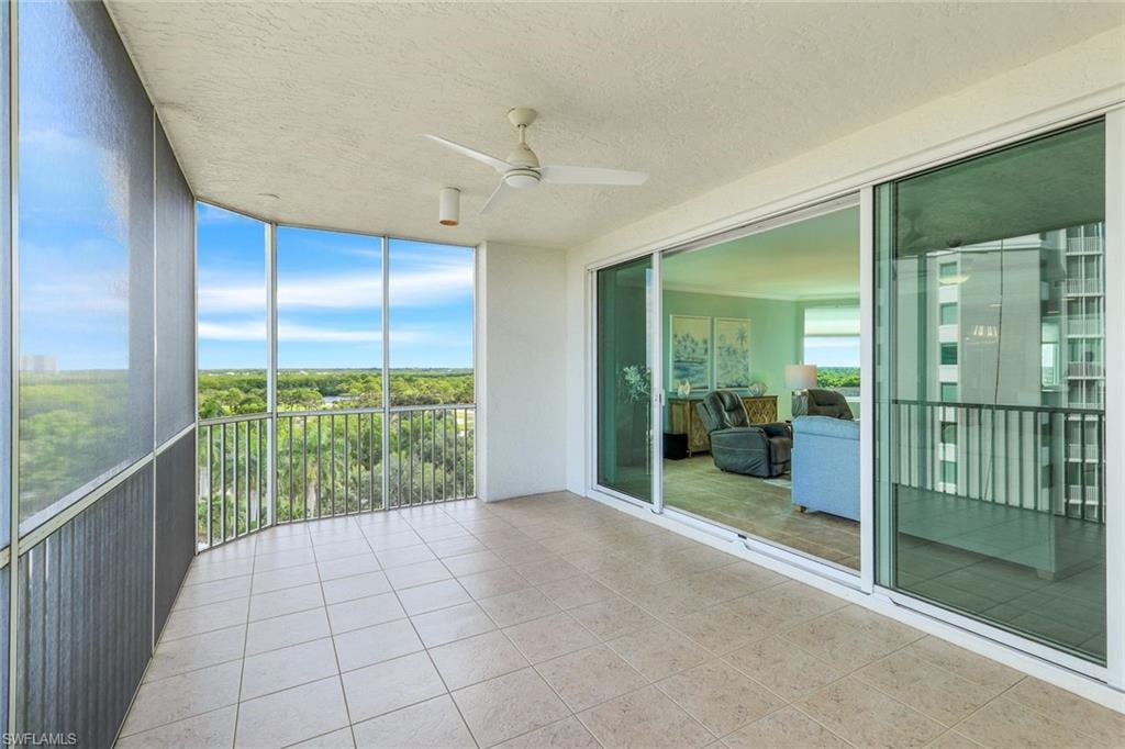 275 Indies WAY 706 photo 21