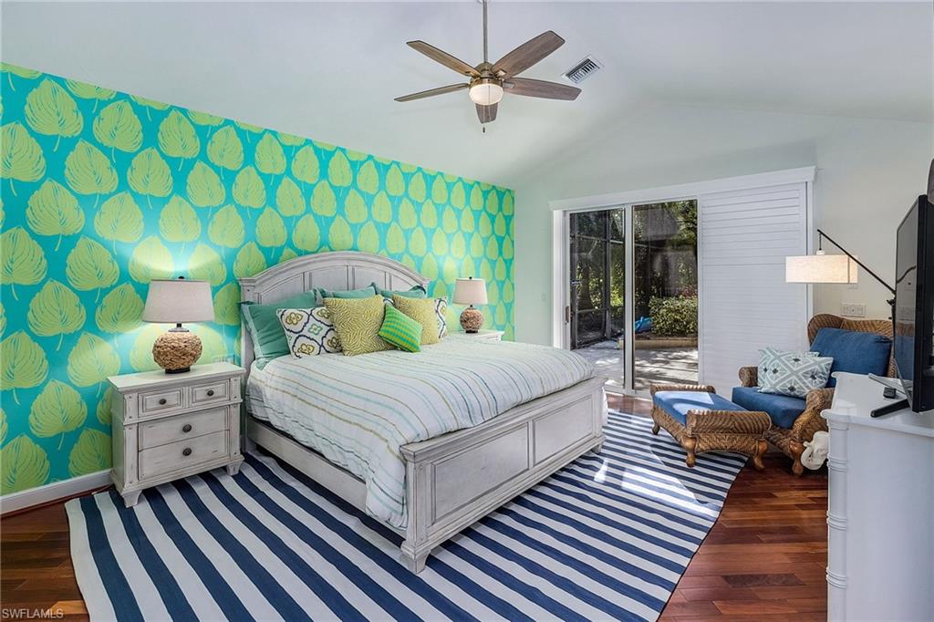 Primary Bedroom/King Bed