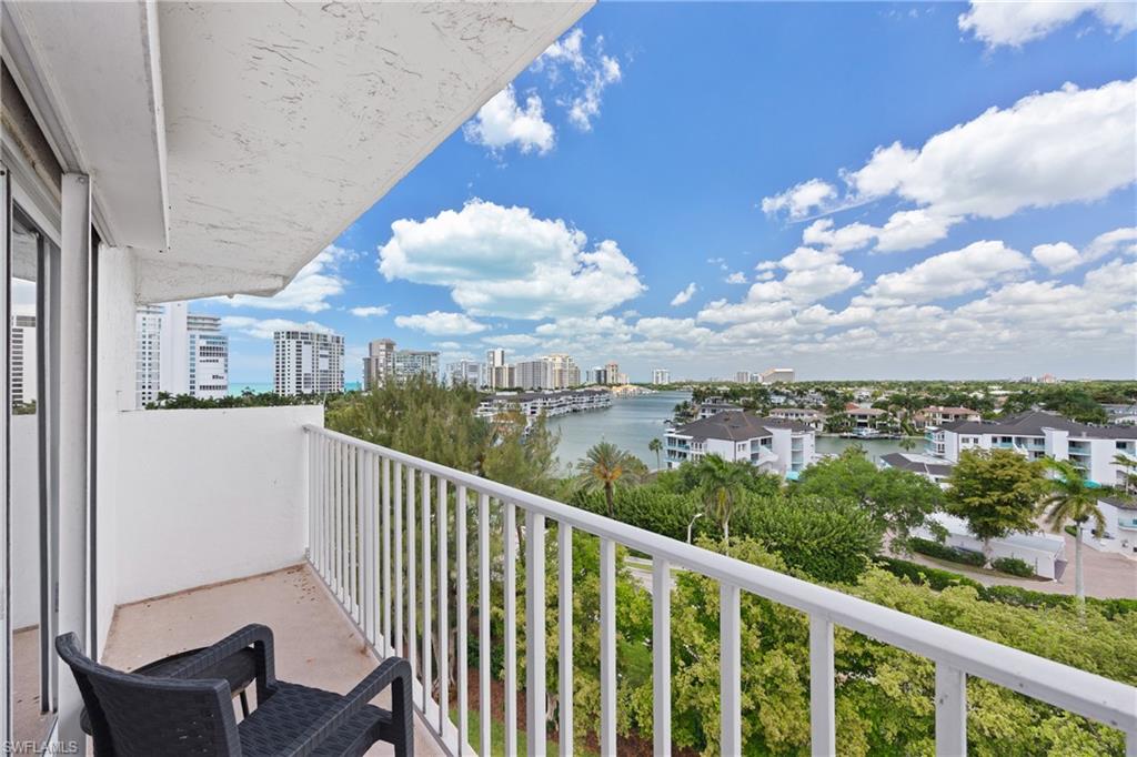 250 Park Shore DR 803 photo 23