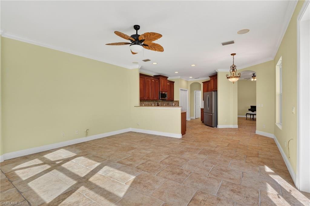 12585 Gemstone CT photo 10